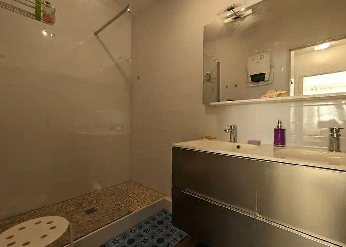 Daire Centre - Joli T3 Confort - 4 Personnes - Balcons - Parking Securise - Fr-1-420-34