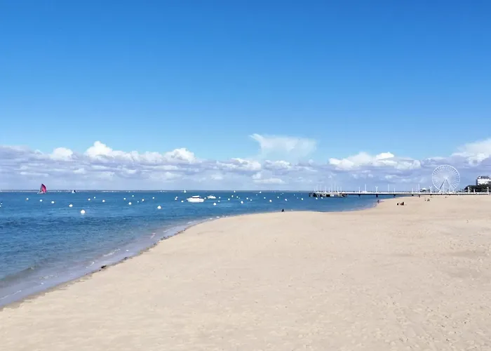 Centre - Joli T3 Confort - 4 Personnes - Balcons - Parking Securise - Fr-1-420-34 *