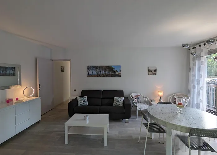 Centre - Joli T3 Confort - 4 Personnes - Balcons - Parking Securise - Fr-1-420-34